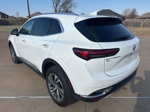 Used 2023 Buick Envision Essence image 2