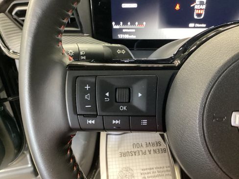 Used 2025 Nissan Kicks SR AWD/4WD image 19