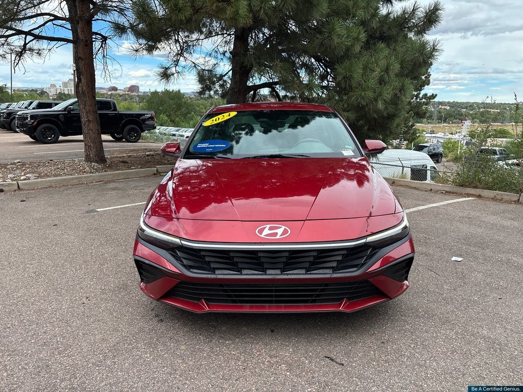 Used 2024 Hyundai Elantra SEL FWD image 3