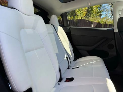 Used 2023 Tesla Model Y Long Range image 22