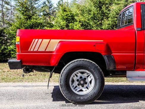 Used 1986 Toyota Pickup 4x4 Regular Cab Turbo image 10