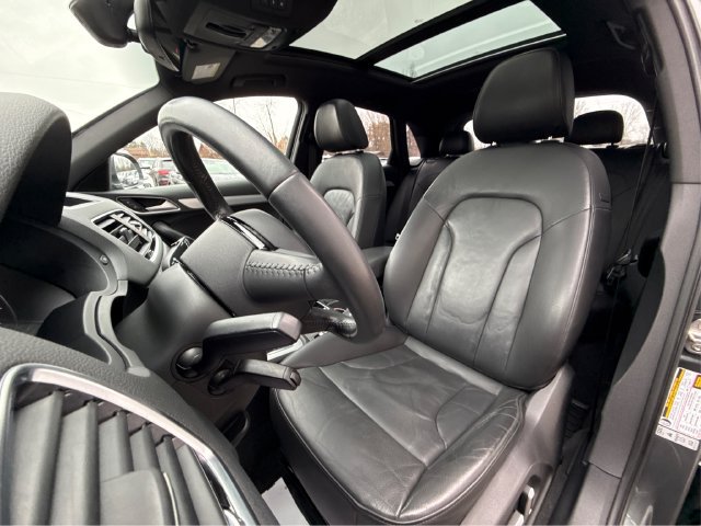 Used 2018 Audi Q3 2.0T Premium Plus w/ Premium Plus Package AWD/4WD image 24