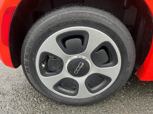 Used 2017 FIAT 500 e image 40