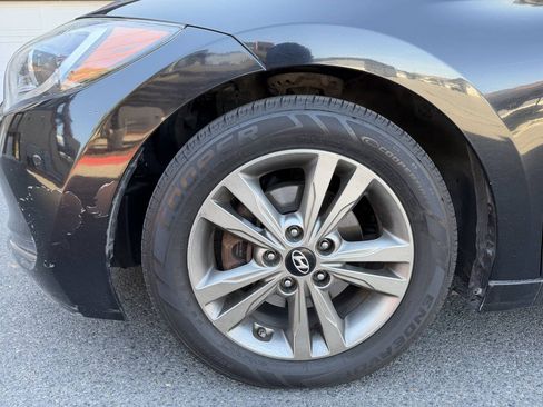 Used 2018 Hyundai Elantra Value Edition FWD image 11