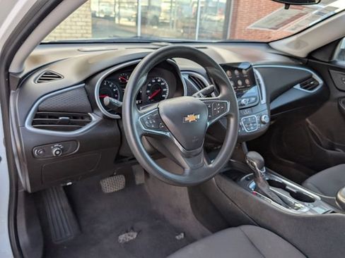 Used 2024 Chevrolet Malibu LT FWD image 4