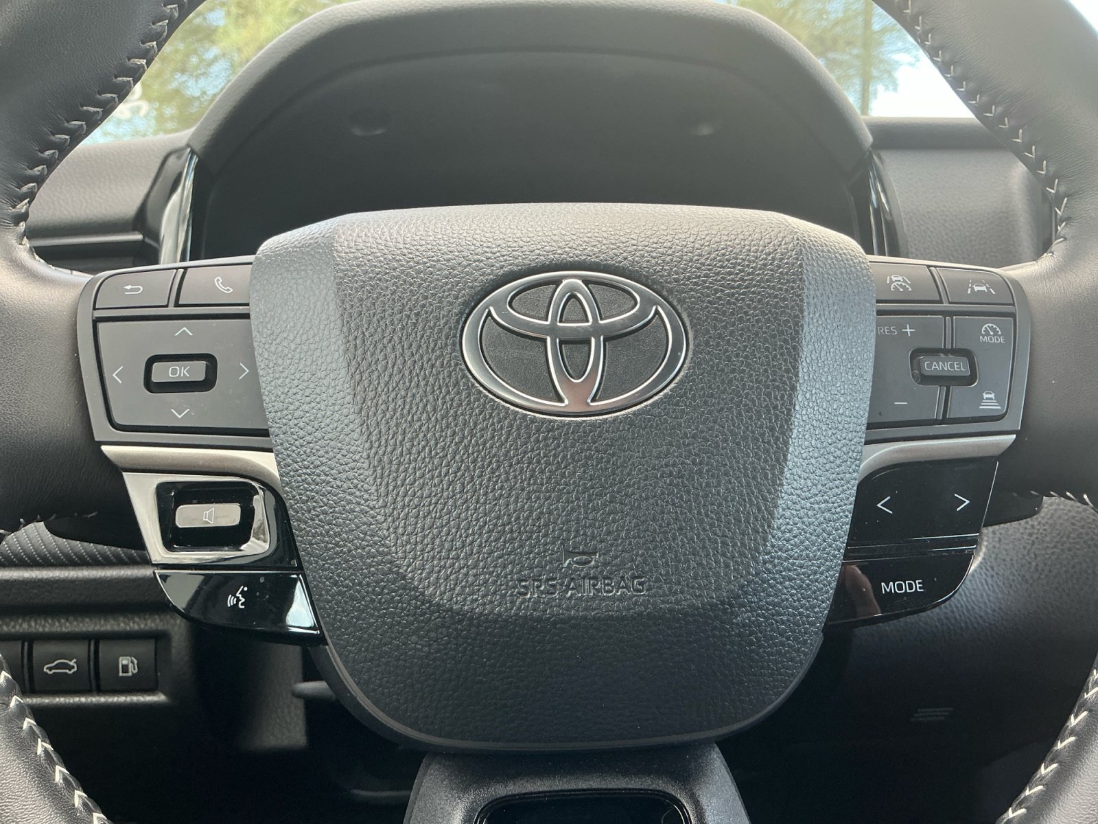 Certified 2025 Toyota Camry SE FWD image 30