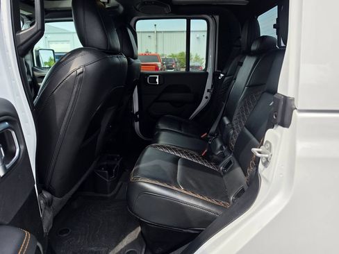 Used 2022 Jeep Gladiator Overland AWD/4WD image 30