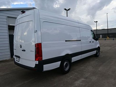 New 2026 Mercedes-Benz Sprinter 2500 image 14