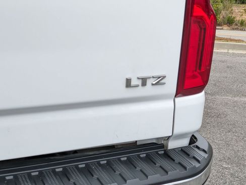 Used 2024 Chevrolet Silverado 2500 LTZ w/ LTZ Plus Package AWD/4WD image 32