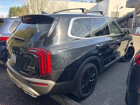 Used 2020 Kia Telluride SX w/ SX Prestige Package image 3