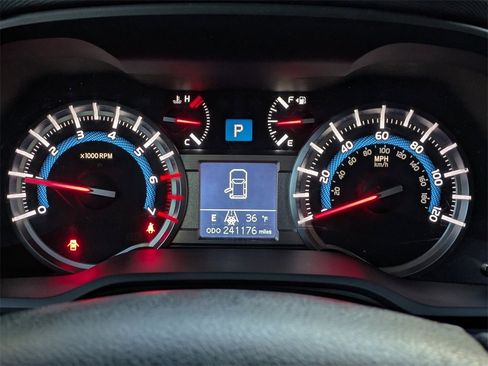 Used 2018 Toyota 4Runner Limited image 29