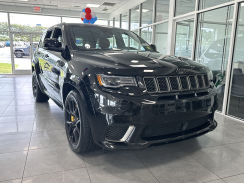 Used 2020 Jeep Grand Cherokee Trackhawk AWD/4WD image 2