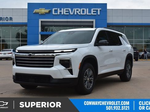 New 2026 Chevrolet Traverse LT w/ Driver Confidence Package FWD image 1