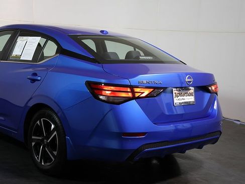 Used 2024 Nissan Sentra SV FWD image 11