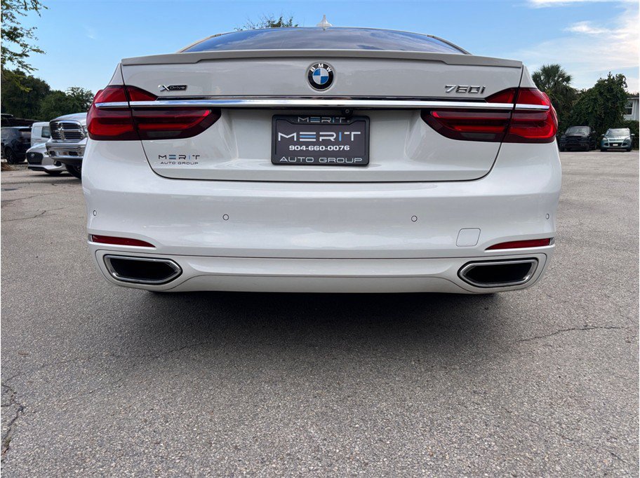 Used 2018 BMW 750i xDrive AWD/4WD image 17