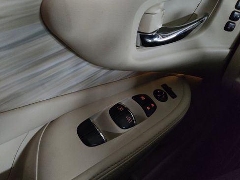 Used 2018 Nissan Murano Platinum w/ Cargo Package image 27