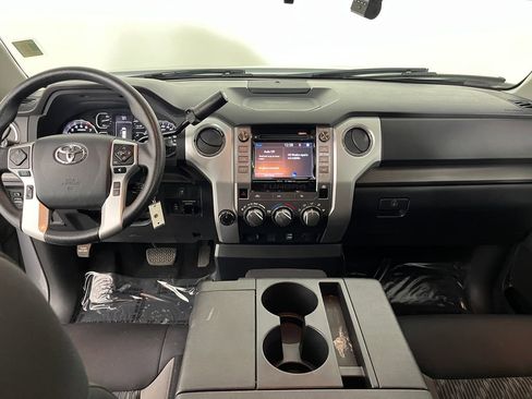 Used 2018 Toyota Tundra SR5 AWD/4WD image 18