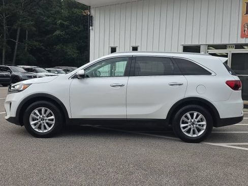Used 2019 Kia Sorento FWD w/ LX Convenience Package image 2