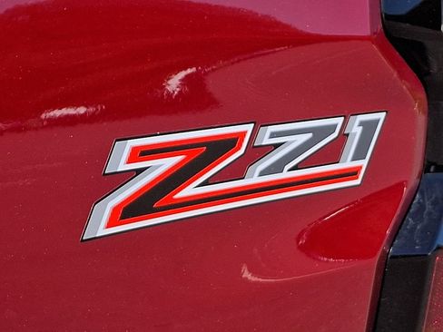 Used 2024 Chevrolet Colorado Z71 AWD/4WD image 30