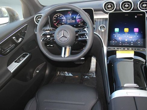 Used 2026 Mercedes-Benz GLC 300 4MATIC image 29