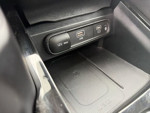 Used 2025 Kia Telluride S FWD image 26