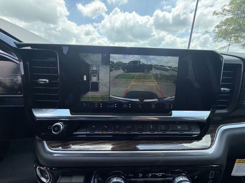 New 2026 GMC Sierra 1500 Elevation w/ Elevation Premium Package AWD/4WD image 17