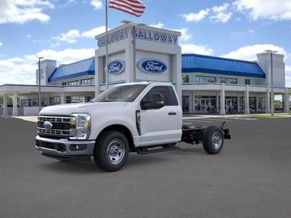 New 2025 Ford F350 XL w/ XL Chrome Package