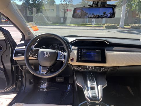 Used 2020 Honda Clarity Touring image 21