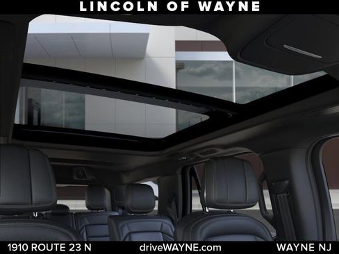 New 2025 Lincoln Navigator Reserve w/ Jet Appearance Package AWD/4WD image 22