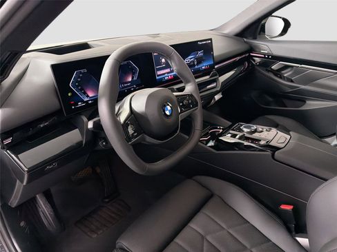 New 2026 BMW 530i xDrive w/ Premium Package AWD/4WD image 10
