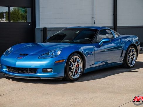 Used 2009 Chevrolet Corvette Z06 w/ Preferred Equipment Group RWD image 6