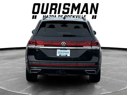 Used 2024 Volkswagen Atlas SE w/ Panoramic Sunroof Package image 5