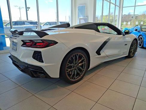 Used 2023 Chevrolet Corvette Stingray Premium Conv w/ Z51 Performance Package RWD image 6
