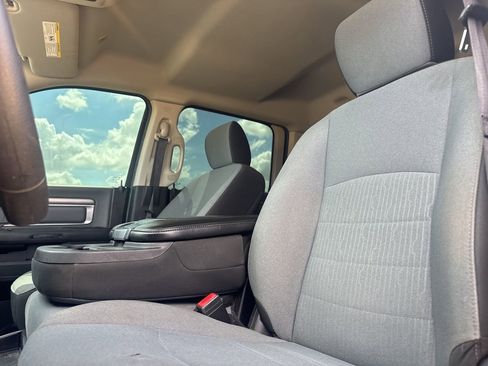 Used 2021 RAM 1500 Classic SLT image 41