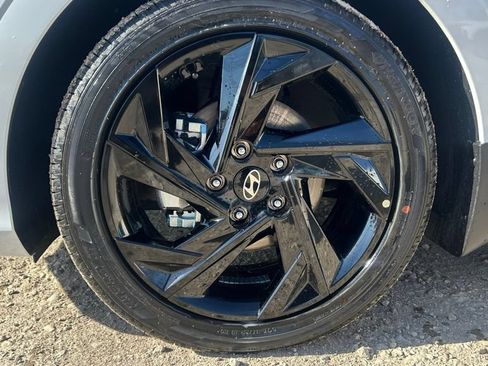 Used 2026 Hyundai Elantra SEL Sport Premium FWD image 13