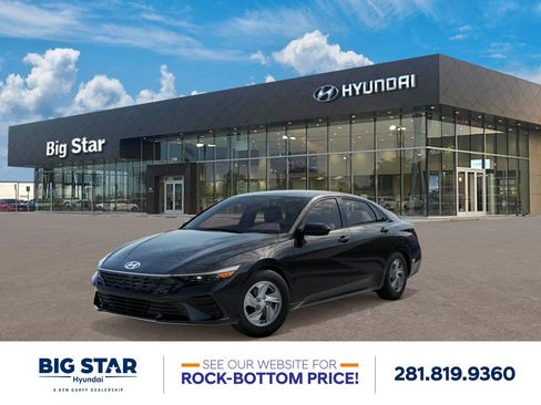 New 2026 Hyundai Elantra SE image 1