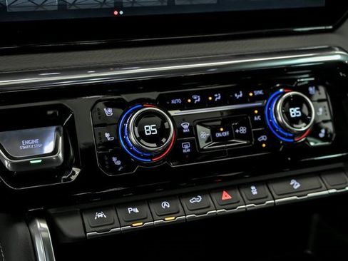 New 2026 GMC Sierra 1500 Denali w/ Denali Reserve Package image 18