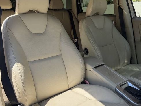 Used 2013 Volvo XC60 3.2 FWD image 9