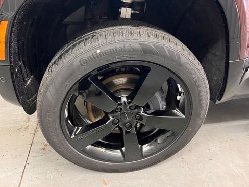 New 2026 Land Rover Defender 130 X-Dynamic SE image 26