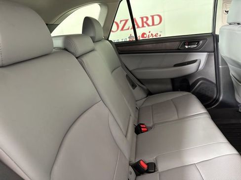 Used 2019 Subaru Outback 2.5i Limited image 18