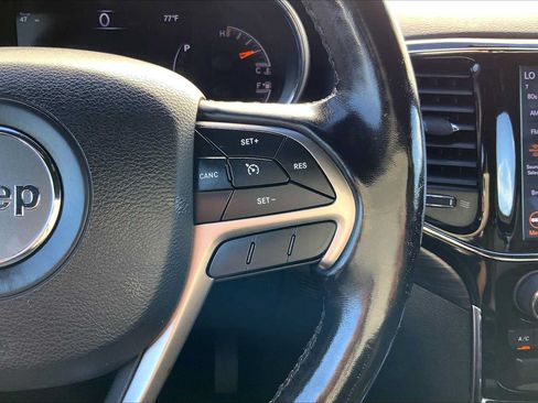 Used 2019 Jeep Grand Cherokee Altitude AWD/4WD image 24