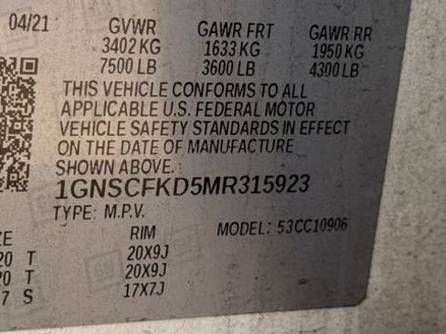 Used 2021 Chevrolet Suburban Premier w/ Premium Package image 28