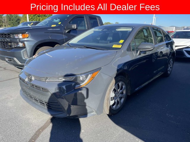 Used 2023 Toyota Corolla LE FWD image 1