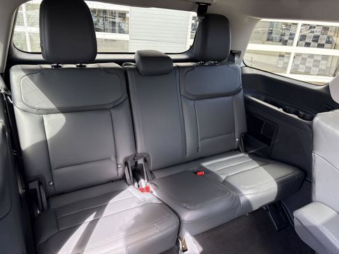 New 2026 Ford Expedition Active image 21