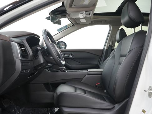 Used 2023 Nissan Rogue SV w/ SV Premium B Package AWD/4WD image 24