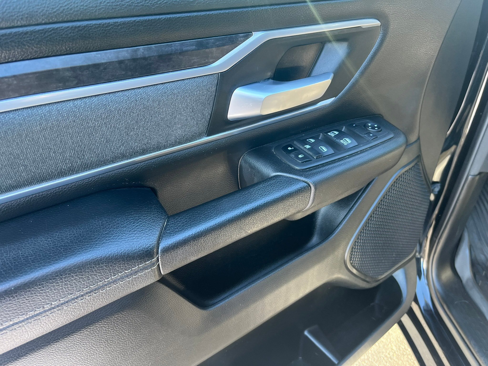 Used 2022 RAM 1500 Big Horn AWD/4WD image 17