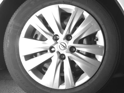 Used 2025 Nissan Sentra S FWD image 16