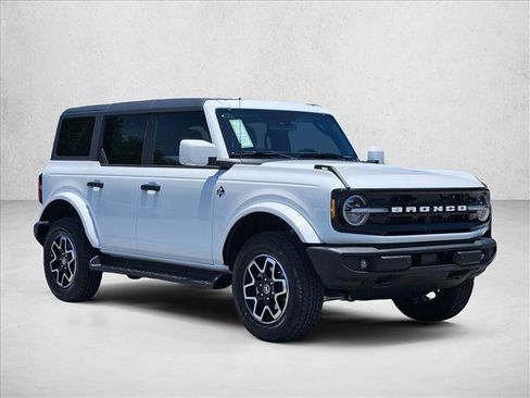 New 2026 Ford Bronco Outer Banks AWD/4WD image 7