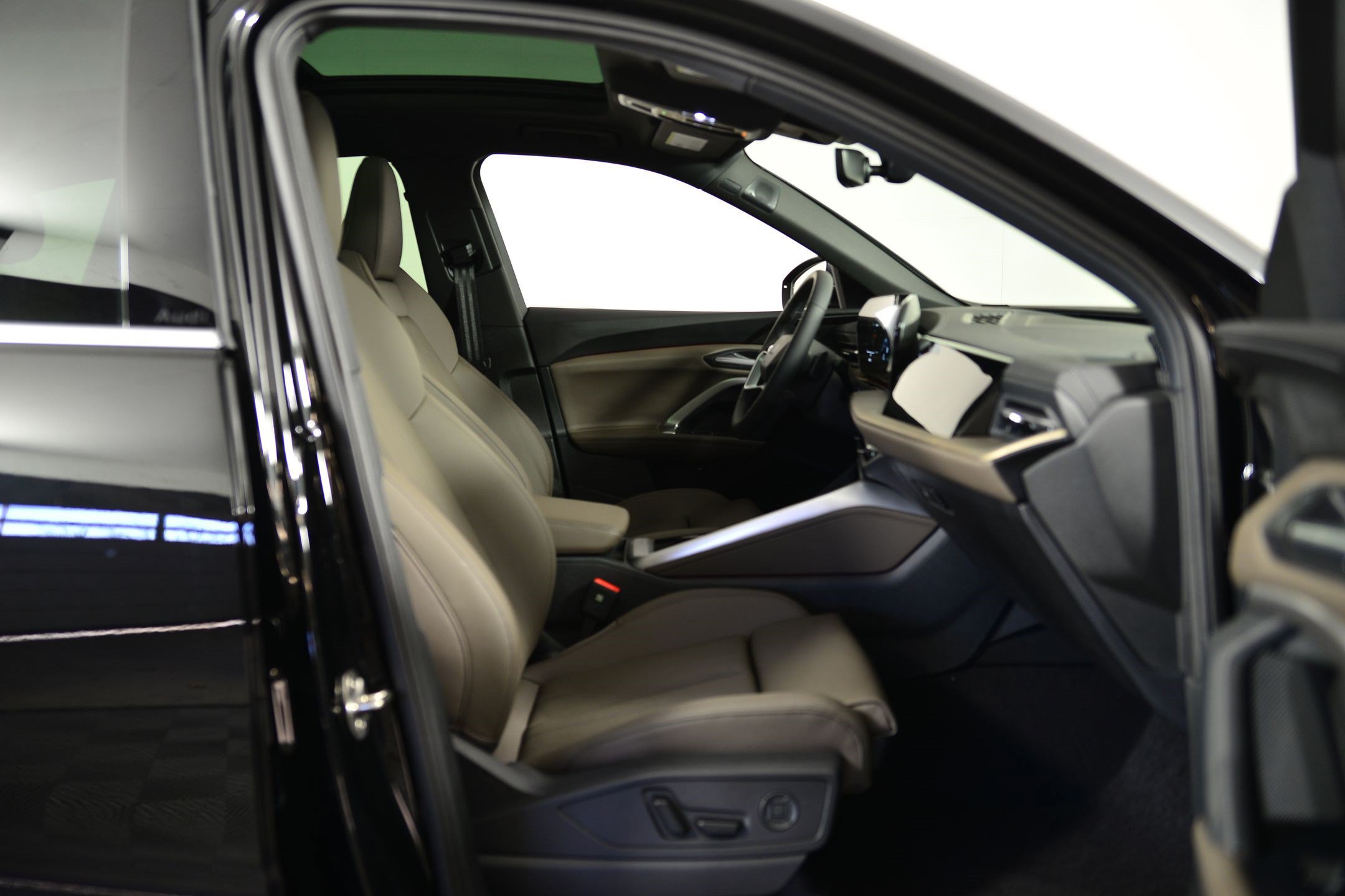 New 2025 Audi Q5 Premium Plus AWD/4WD image 18