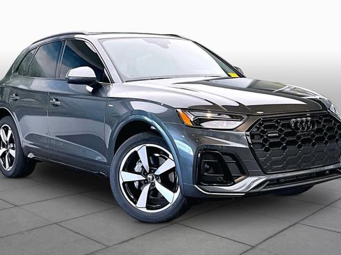 Certified 2023 Audi Q5 2.0T Premium Plus w/ Premium Plus Package image 3